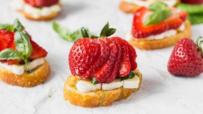 Brie, Strawberries and Basil Honey Crostini
